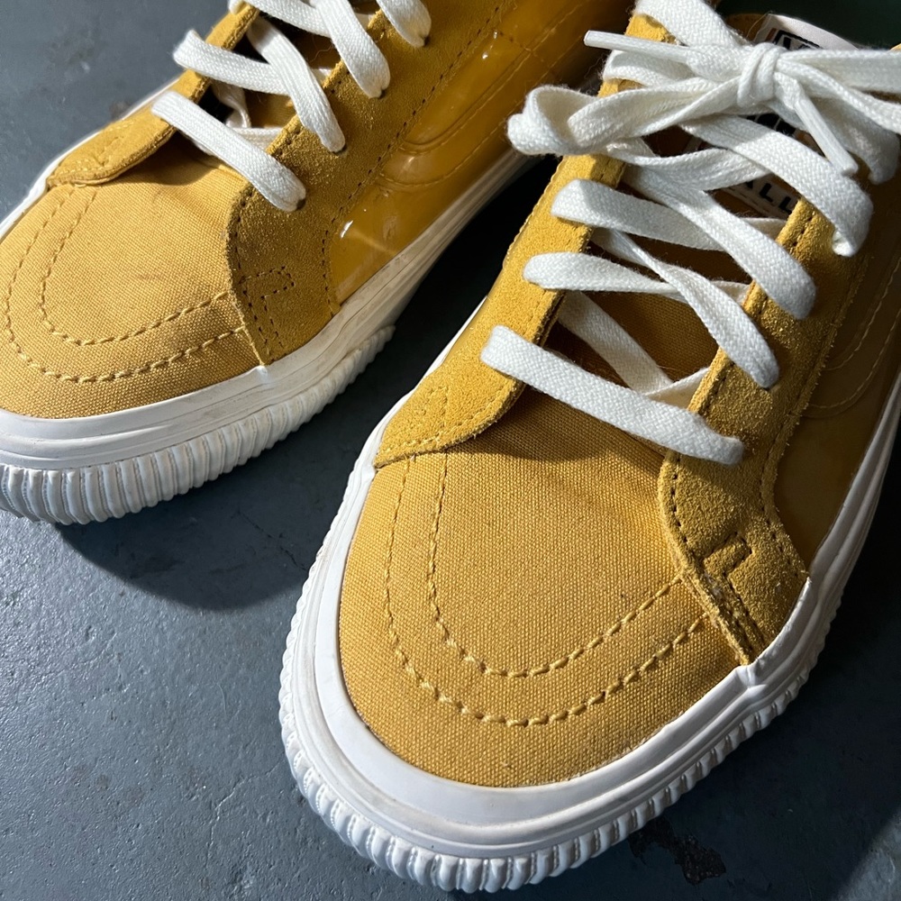 NWOT Vans: Rare Karina Ronzunko Designer Series